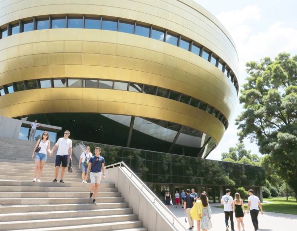 bauhaus museum
 - Image 1